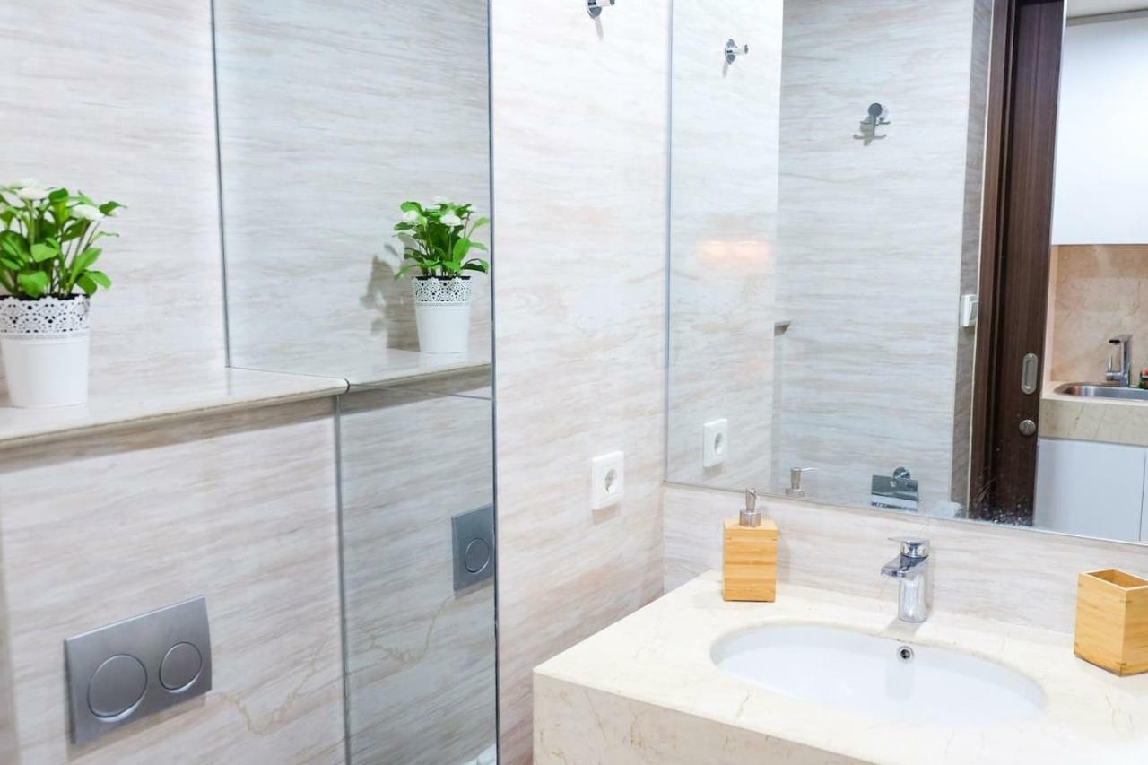 Lavenderbnb 1 At Uttara The Icon Apartment 요그야카르타 외부 사진